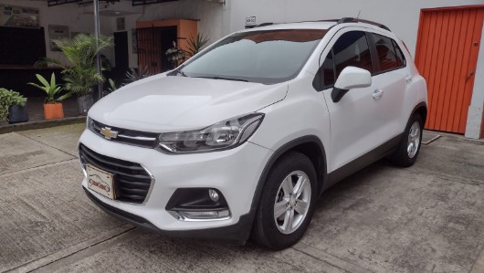 CHEVROLET TRACKER LT